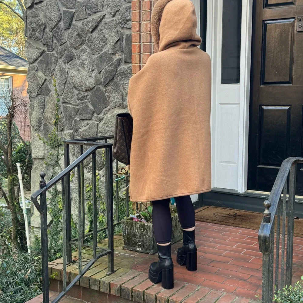 Fabulous Oversized Faux Fur Hooded Cap Jacket - Picture 7 of 7